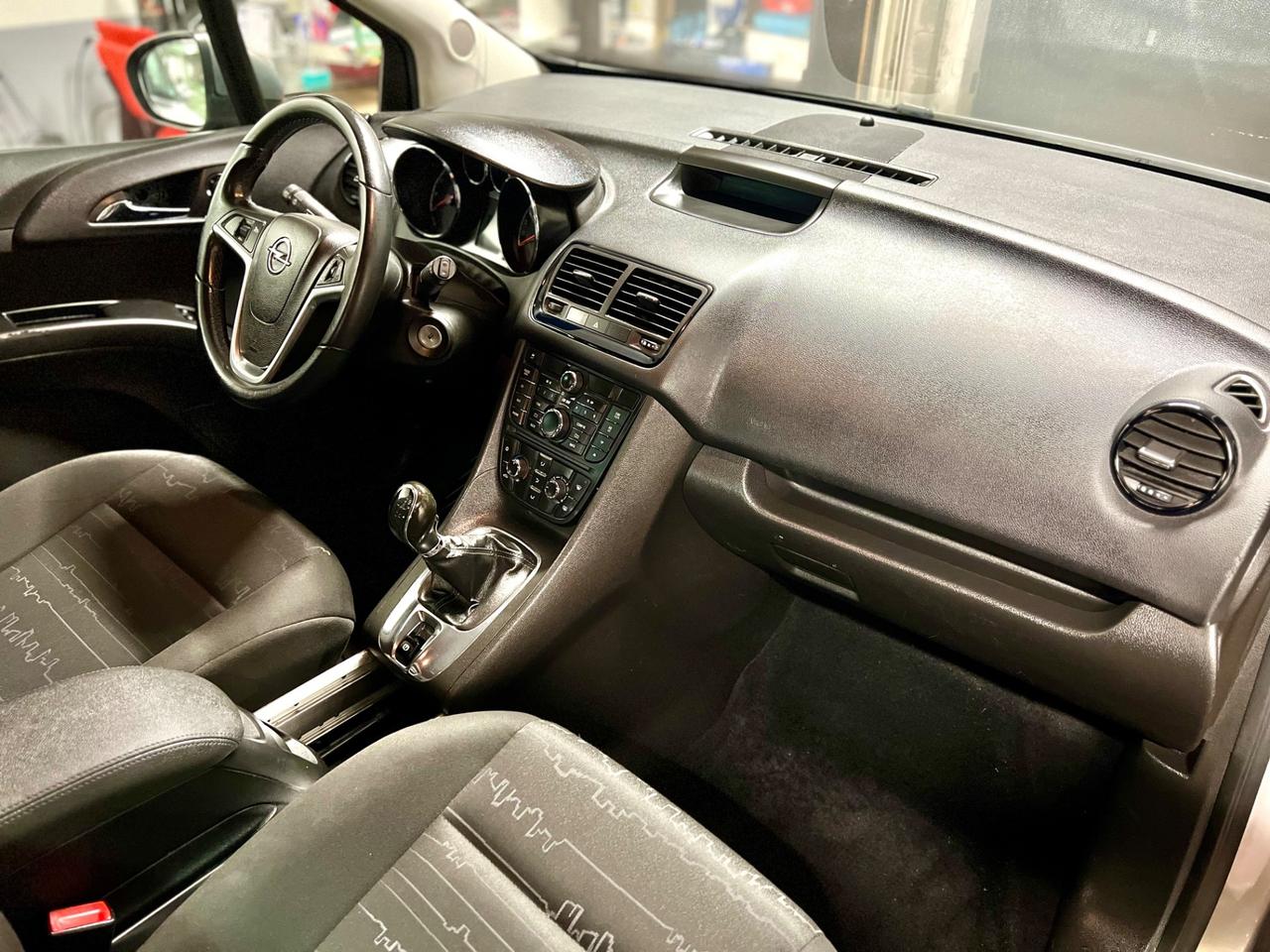 Opel Meriva 1.4 benzina €5 OK NEOPATENTATI full!!!