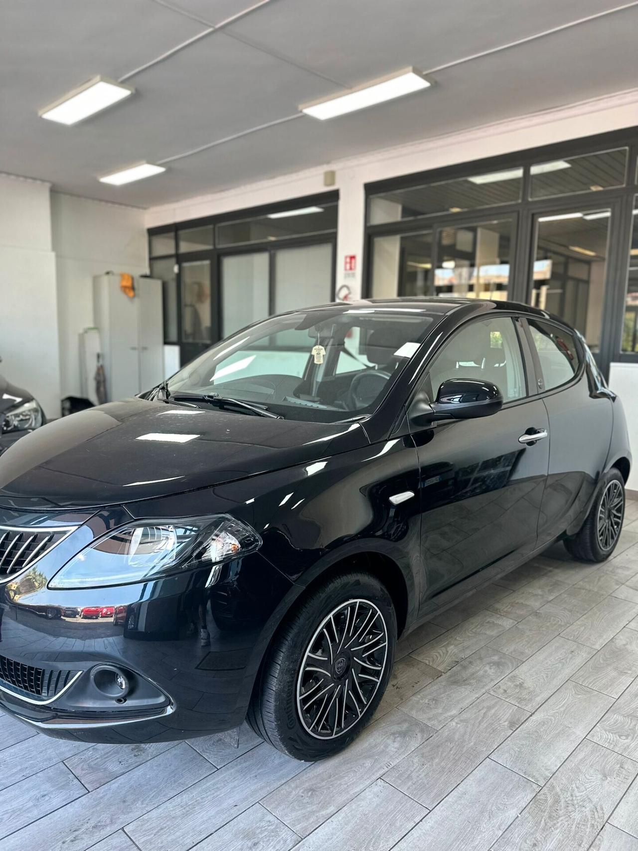 Lancia Ypsilon 1.0 FireFly 69cv Hybrid Ecochic Gold 2021