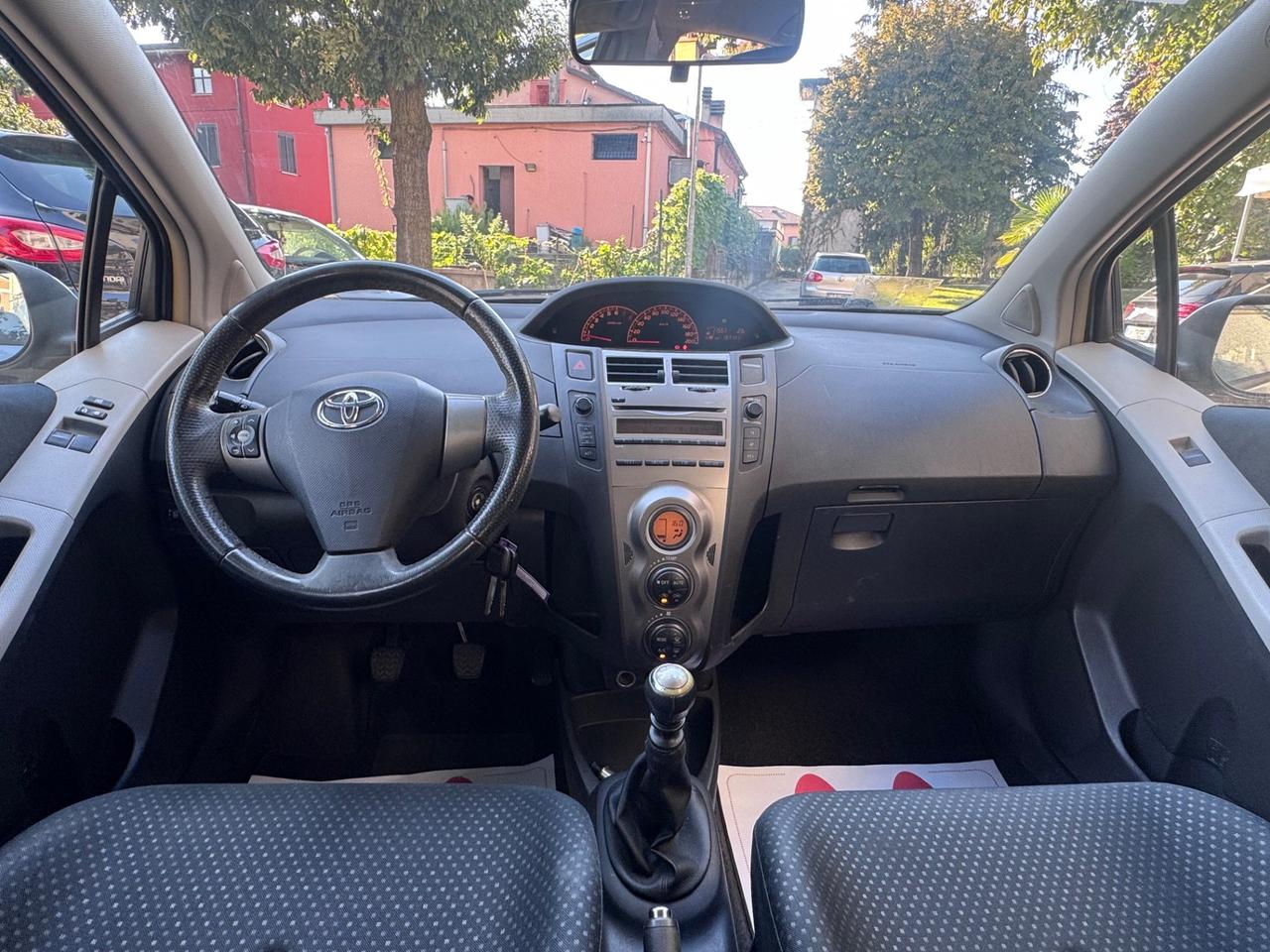 Toyota Yaris 1.3 5 porte Sol
