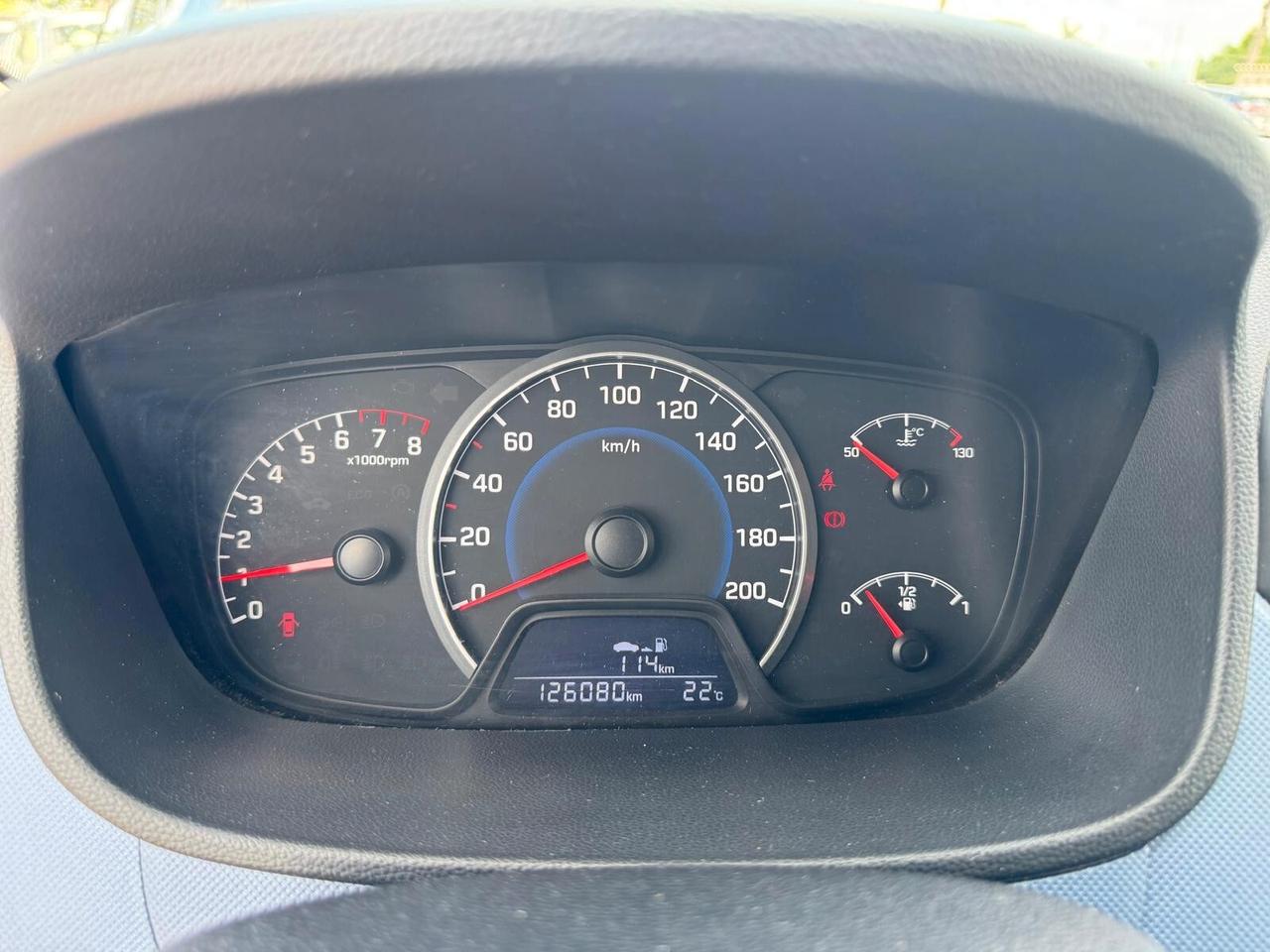 Hyundai i10 1.0 MPI BENZ 65CV 5P NEOPATENT 2014