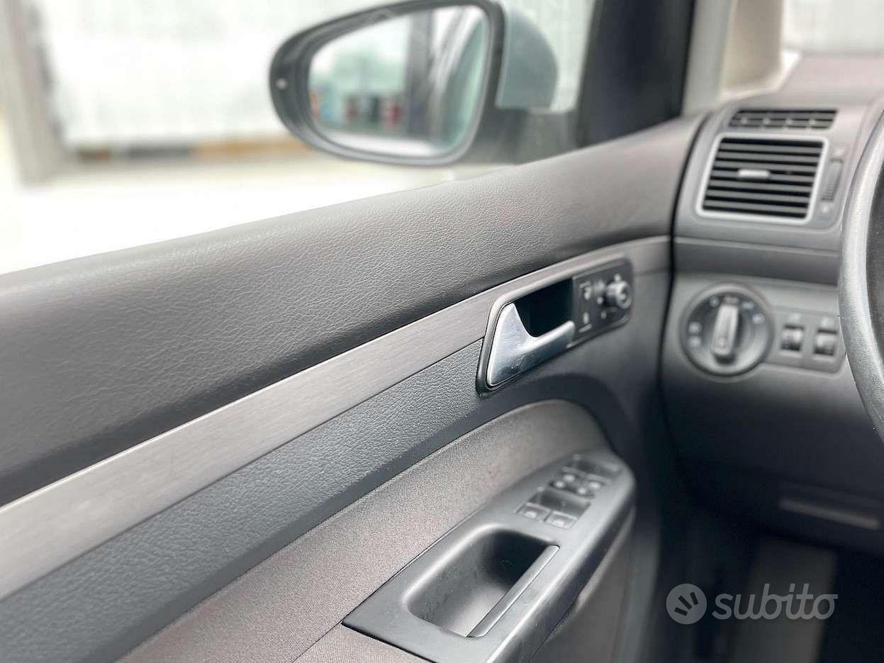Volkswagen Touran 1.6 TDI DSG 7 posti - 2014
