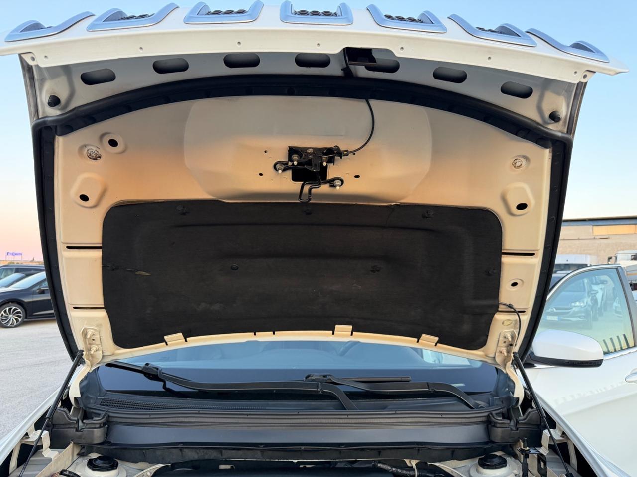 JEEP CHEROKEE 2.0 MJTD 140CV 2WD MANUAL FULL LED