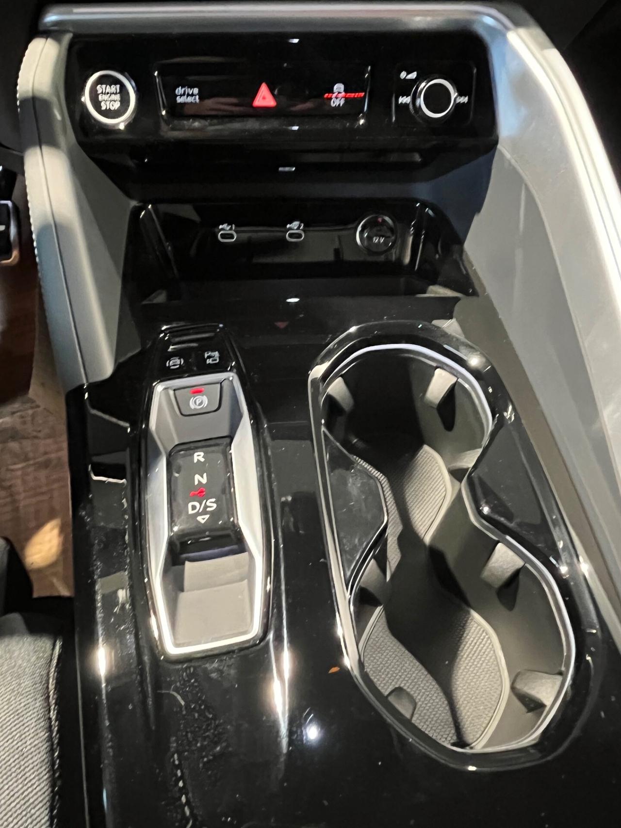 Audi Q5 SPB TDi 150 kW mHEV+ S tronic quattro line edition