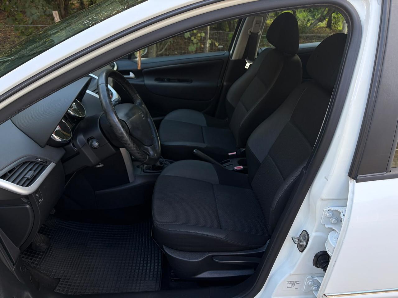 Peugeot 207 1.4 HDi 70CV 5p. Energie