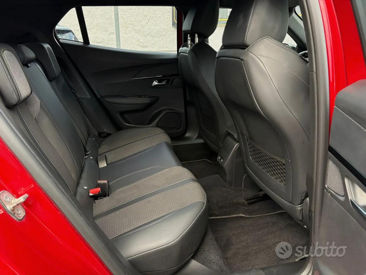 PEUGEOT 2008 1.5 BlueHDI(130cv) EAT8 GT AUTOMATICA