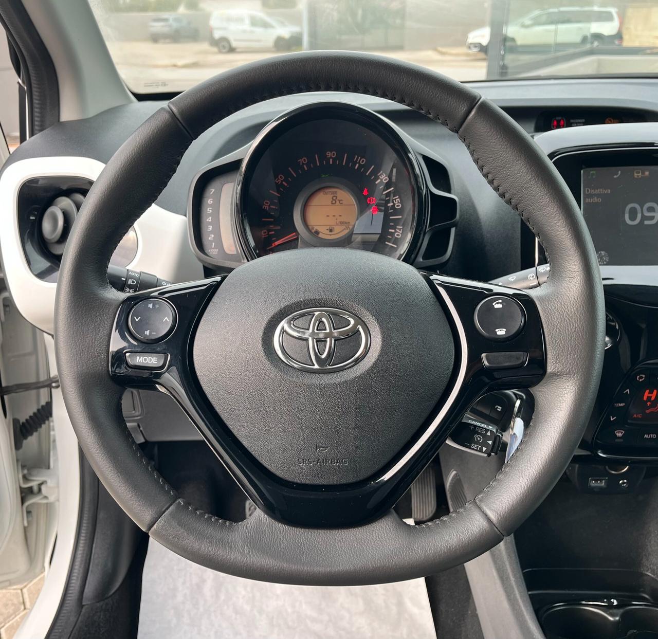 Toyota Aygo 1.0 VVT-i 69 CV 5 porte x-play