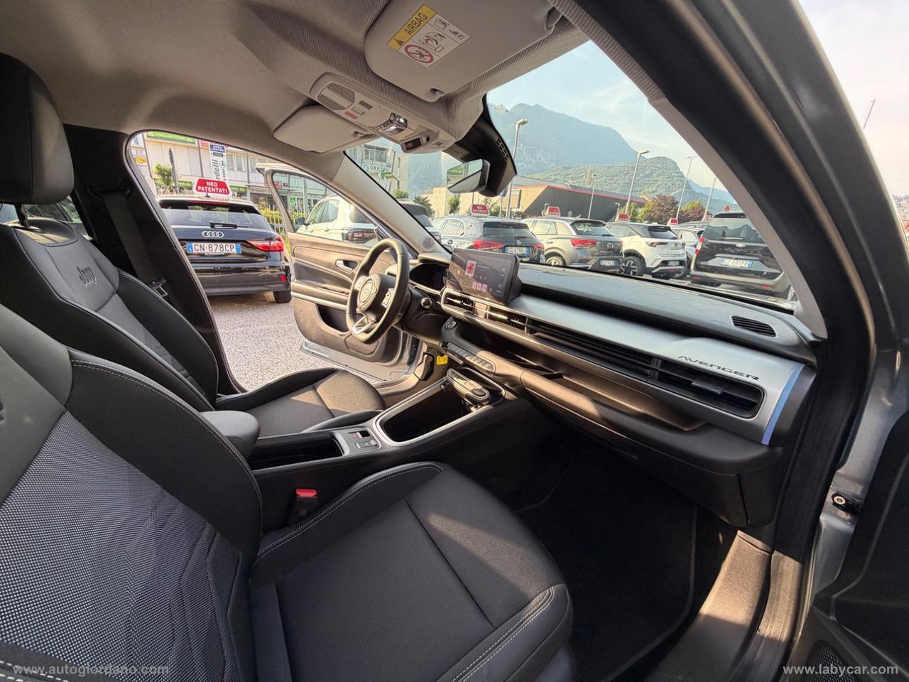JEEP Avenger BEV Summit 420 156 CV CERCHI IN LEGA DA 18
