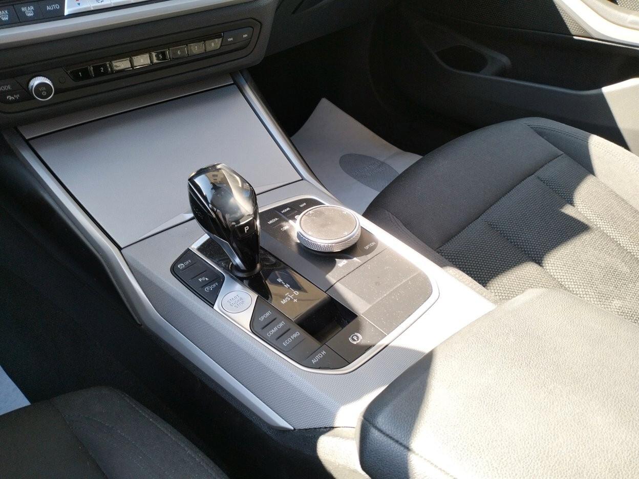 BMW 320 d Touring auto