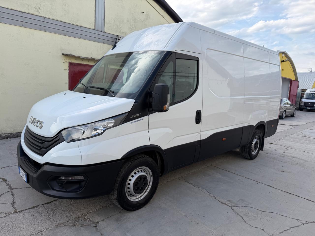 Iveco Daily 2.3 d 140 CV Passo Lungo - 2023