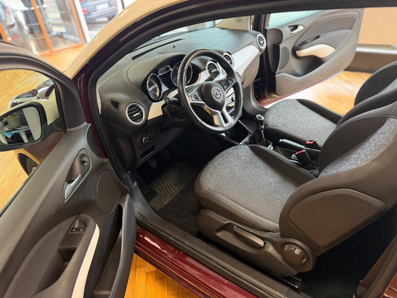 Opel Adam 1.2 70 CV