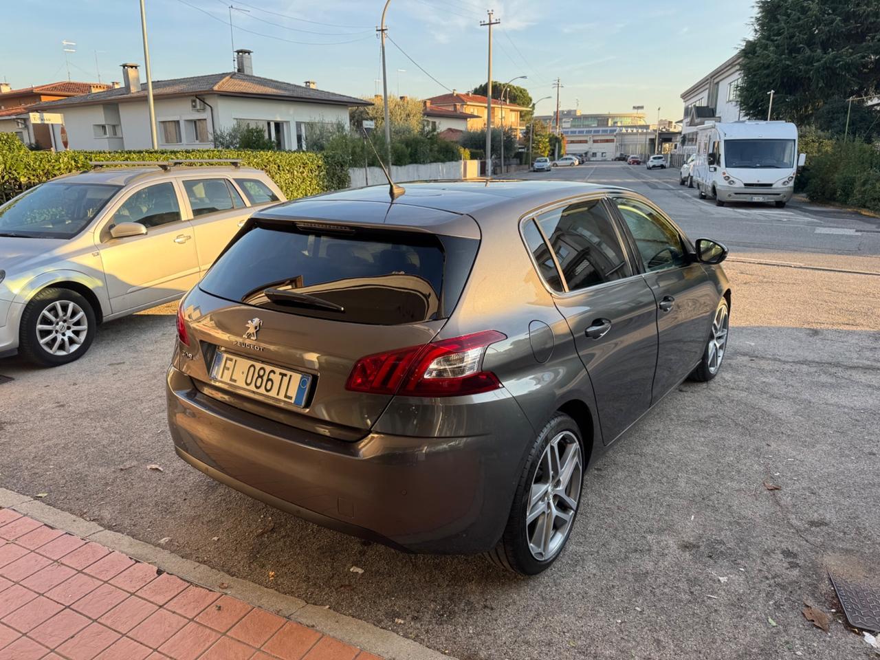 Peugeot 308 BlueHDi 150 S&S Allure