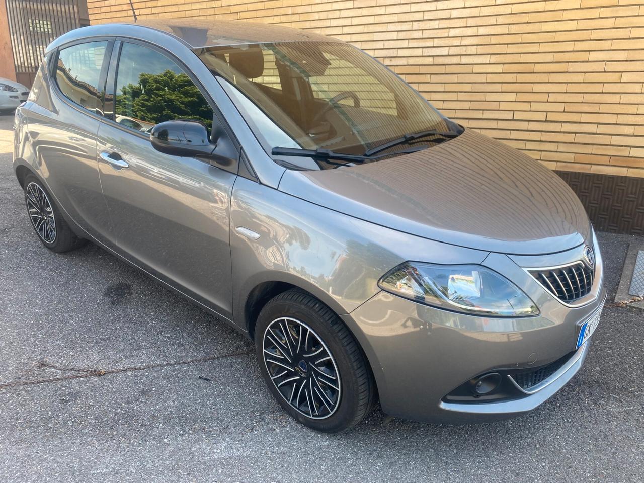Lancia Ypsilon 1.0 FireFly 5 porte S&S Hybrid Ecochic Gold