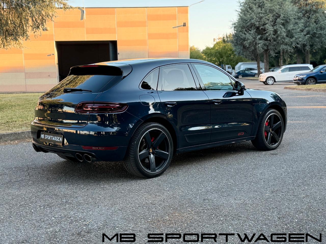 PORSCHE MACAN GTS - FULL SERVICE * TETTO* 21″ CHRONO - GARANZIA