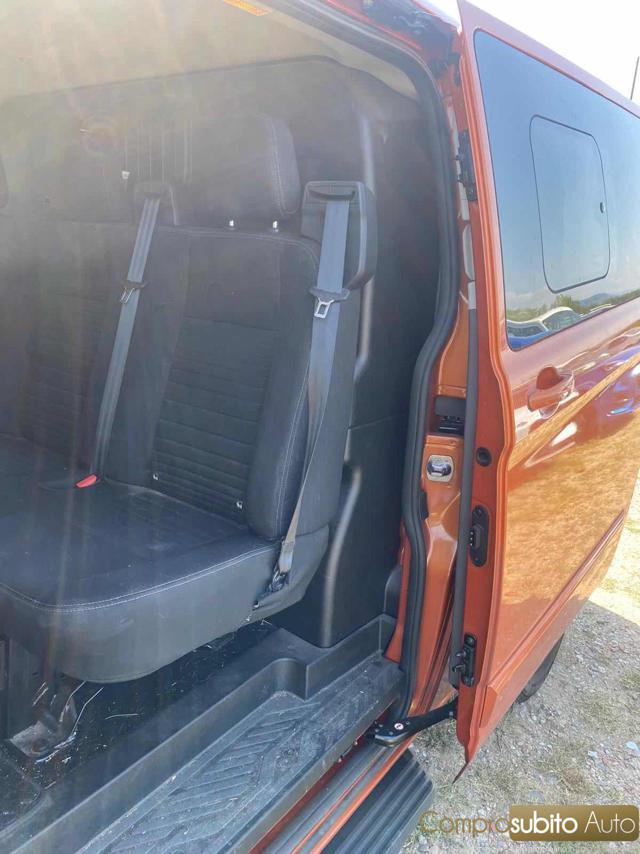 FORD Transit Custom 320 2.0 EcoBlue 6 POSTI 130 PC Combi + IVA 22%