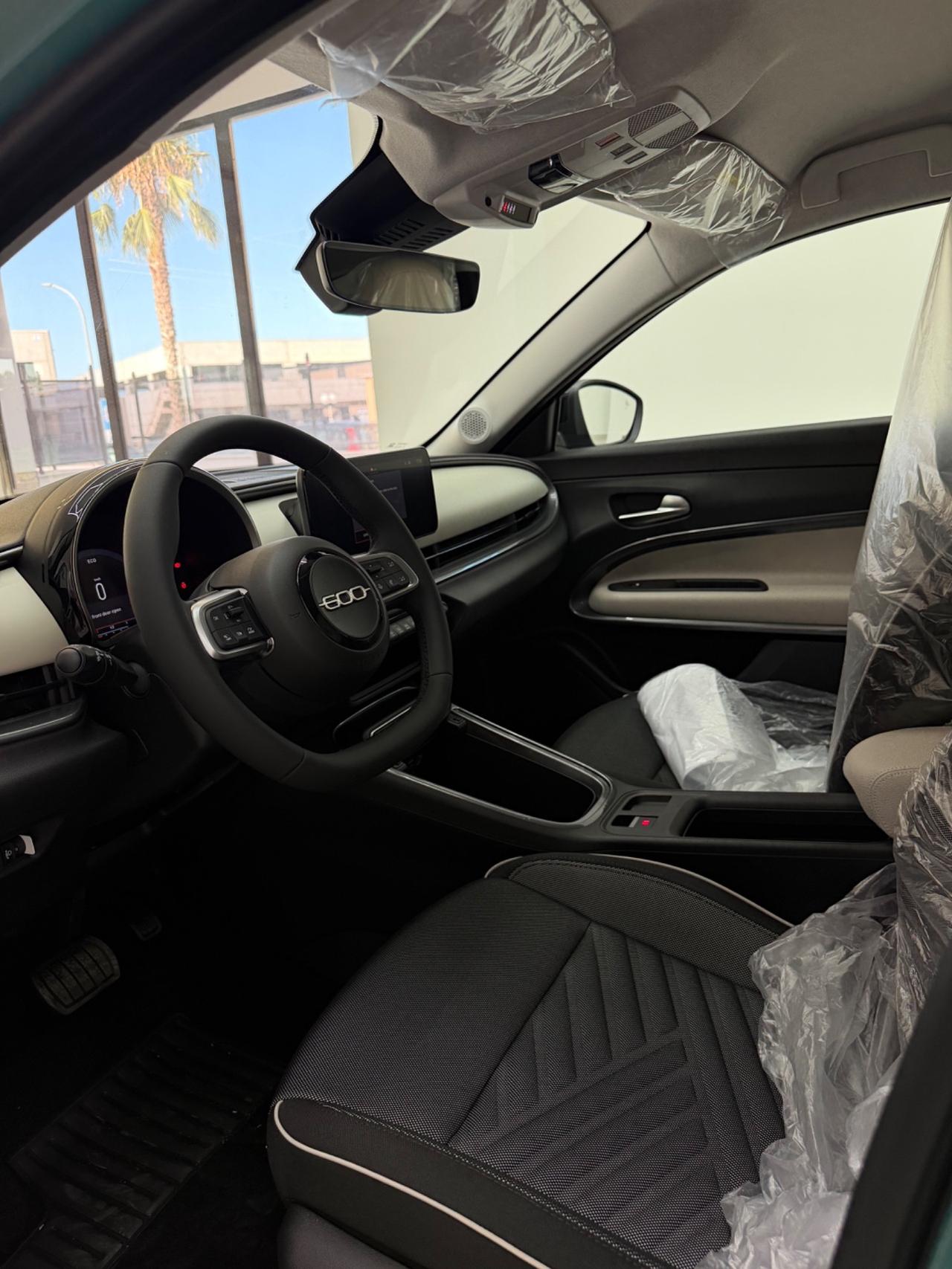 Fiat 600 Hybrid 110 CV DCT MHEV La Prima