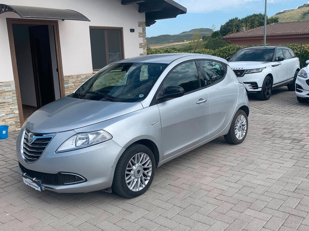 Lancia Ypsilon 1.3 MJT 95 CV Gold 2015