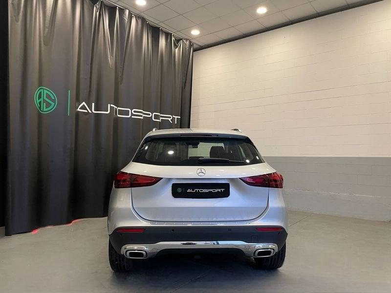 Mercedes-Benz GLA GLA 180 Automatic Progressive Advanced