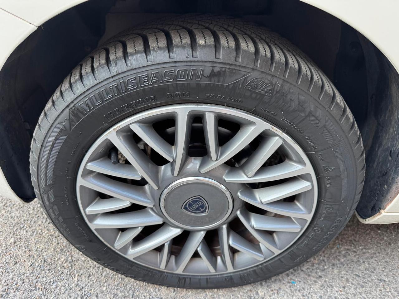 Lancia Ypsilon 1.2 69 CV 5 porte GPL*EURO5*NEOPATENTATI