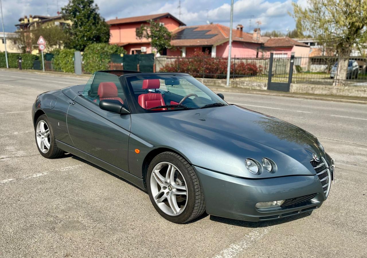 Alfa Romeo Spider 2.0 JTS Targa Oro Riar