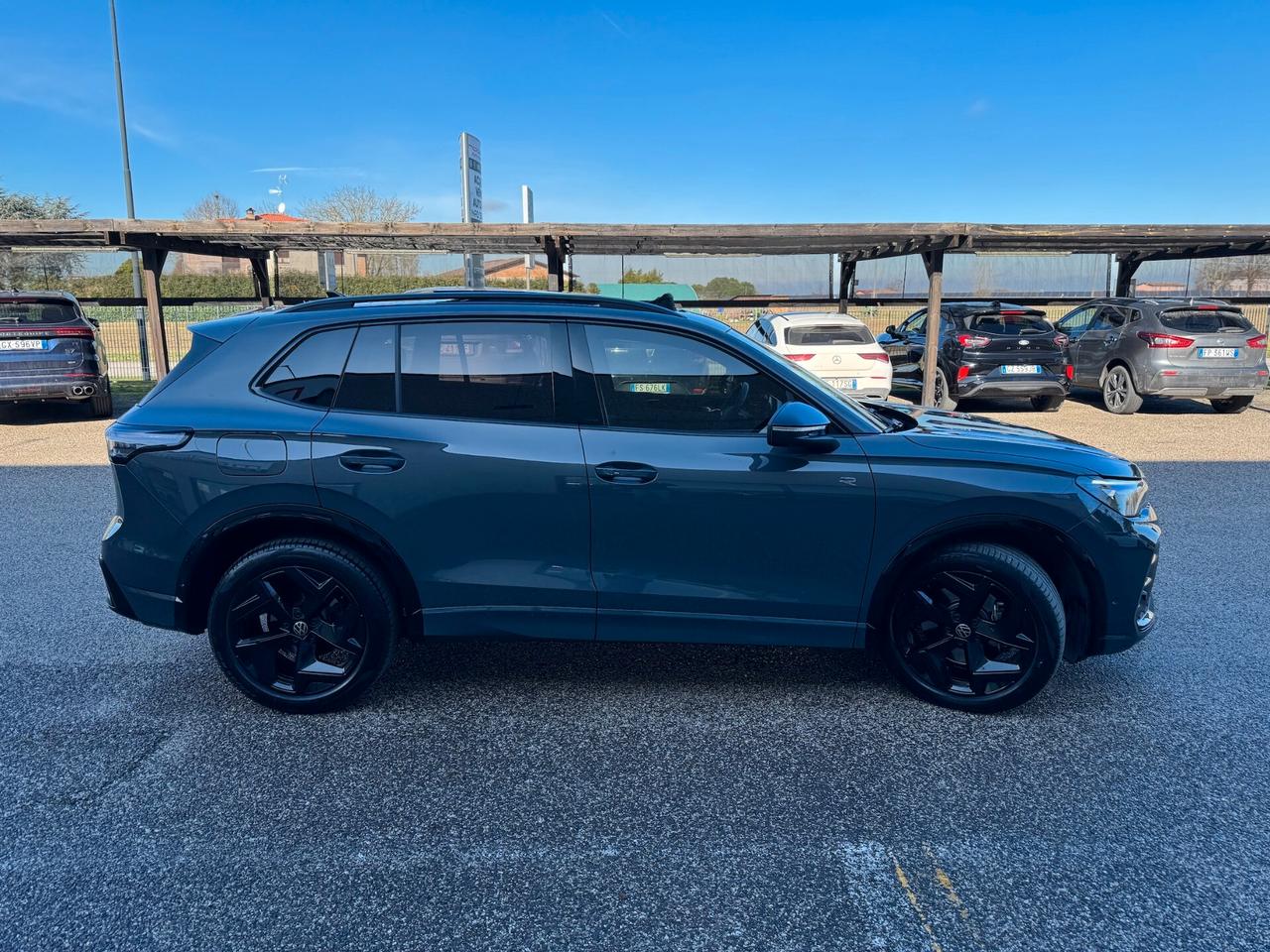 Volkswagen Tiguan 2.0 tdi R-Line Plus 150cv dsg IVA ESPOSTA