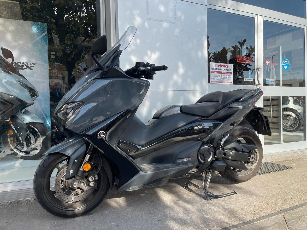 Yamaha TMAX 560 tech max