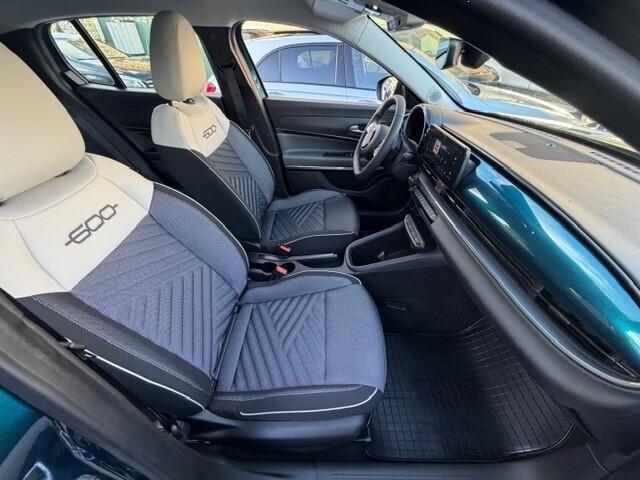 Fiat 600 Hybrid 100 CV DCT MHEV La Prima