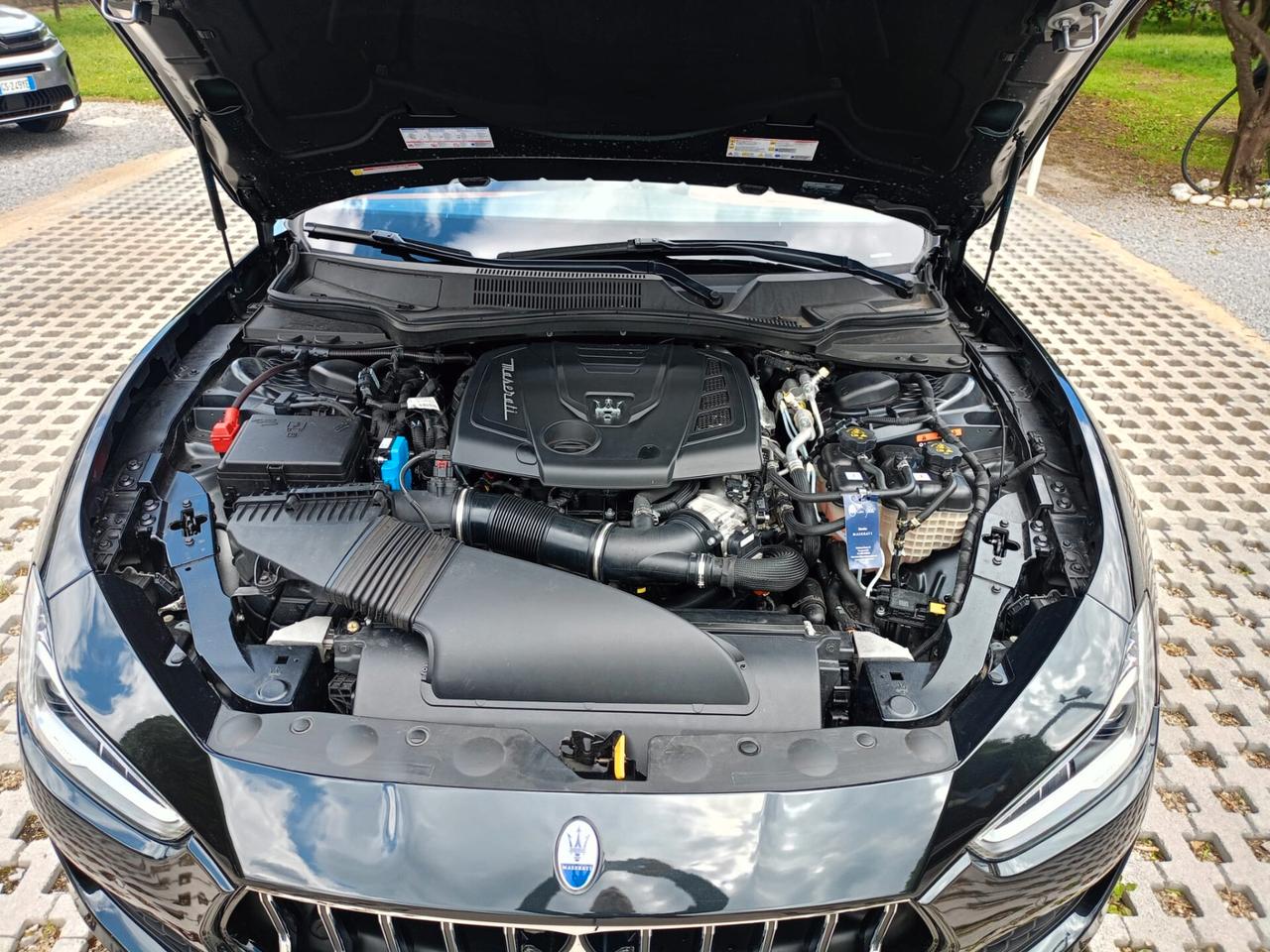Maserati Ghibli 330 CV MHEV GT