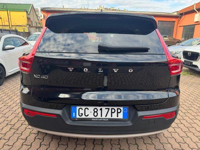 VOLVO XC40 T3 Geartronic Momentum Pro