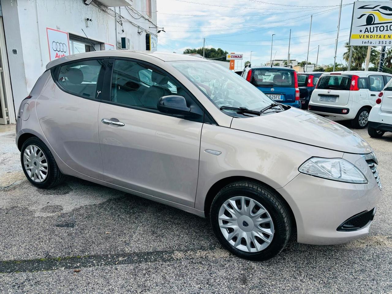 Lancia Ypsilon 1.2 69 CV 5 porte S&S Gold