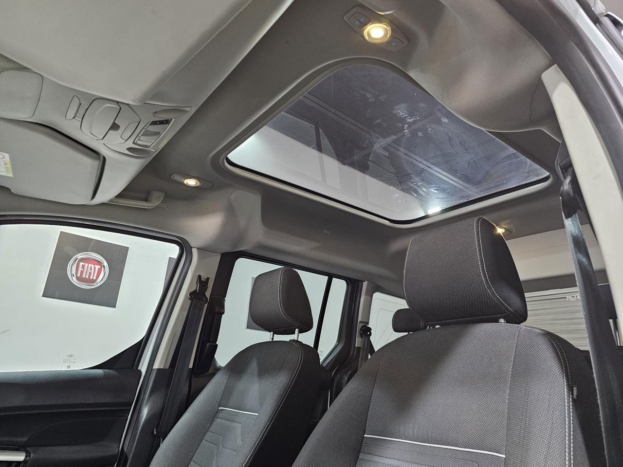 Ford Tourneo Connect 1.6 TDCi 115 CV Titanium