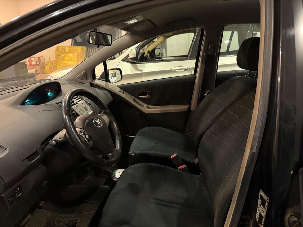 Toyota Yaris 1.3 benzina NEOPATENTATI