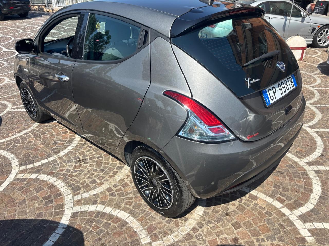 Lancia Ypsilon 1.0 FireFly 5 porte S&S Hybrid Gold Plus