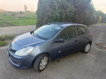 RENAULT CLIO 1.1 BENZINA NEOPATENTATI