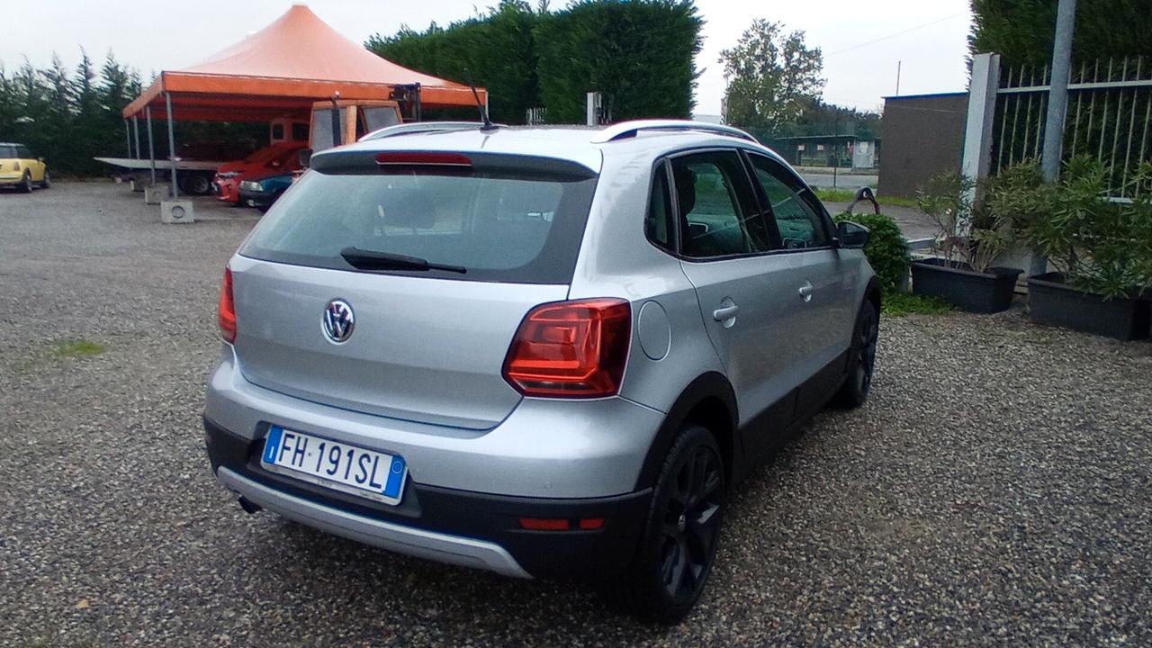 Volkswagen Polo Cross 1.2 TSI BlueMotion Adatta a Neopatentati