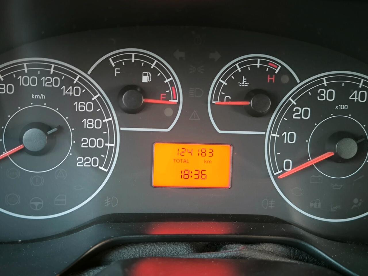 Fiat Grande Punto 1.3 MJT 75 CV 5 porte LEGGERE BENE