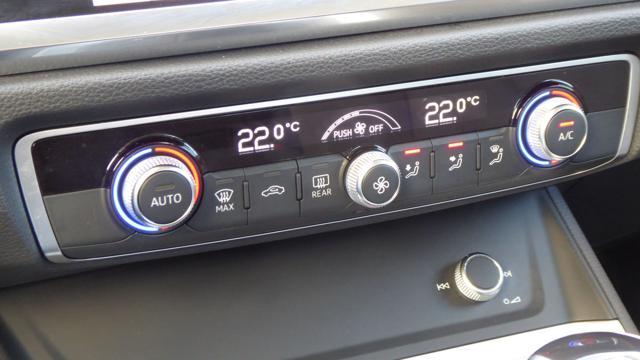 AUDI Q3 35 TDI Quattro S-Tronic Business