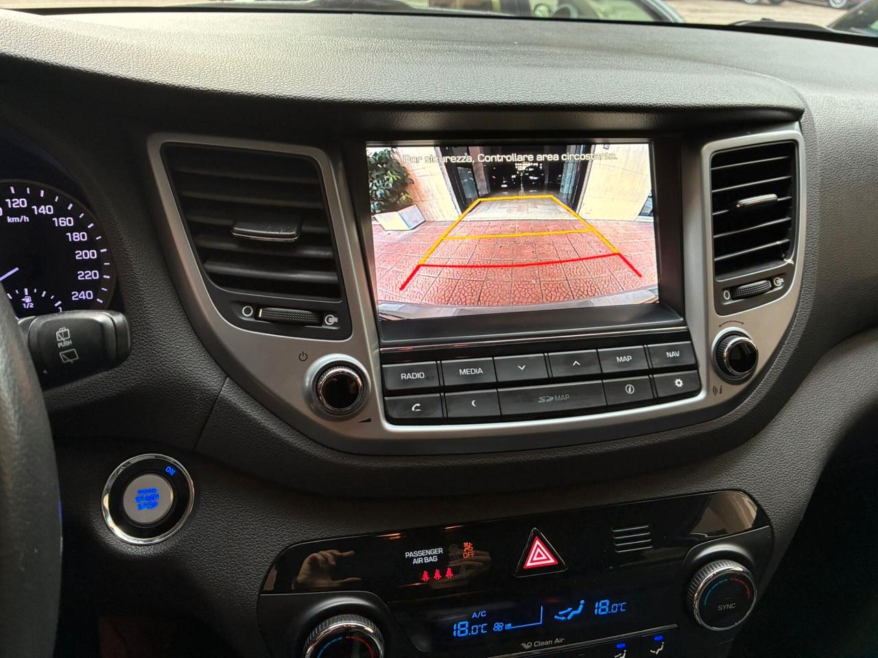 Hyundai Tucson 1.7CRDi perfetta garantita-16
