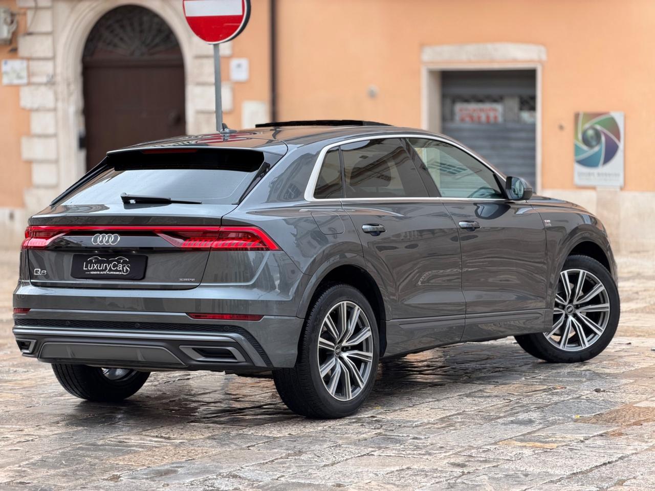 Audi Q8 50 TDI 286 CV QUATTRO S LINE EDITION TETTO MATRIX LED