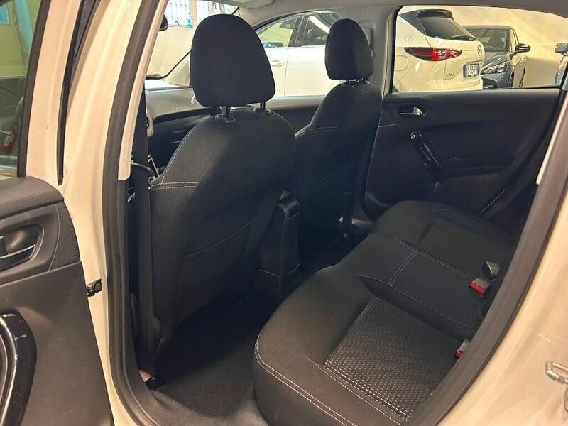 Peugeot 208 PureTech 82 5 porte Allure