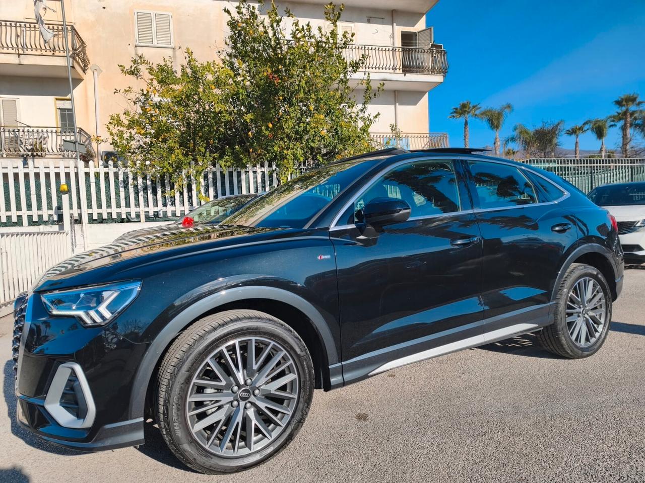 AUDI Q3 SPB 35TDI STRONIC SLINE TETTO APRIBILE