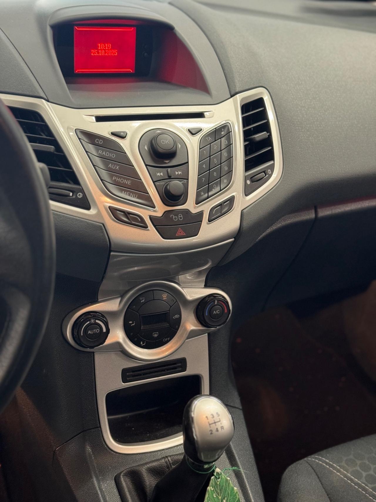 Ford Fiesta 1.2 82 CV 5 porte NEOPATENTATI