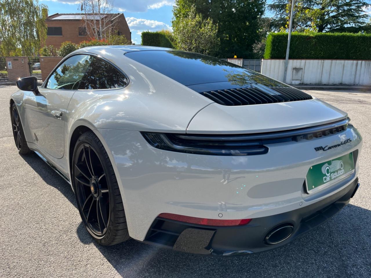 Porsche 911 Carrera 4 GTS