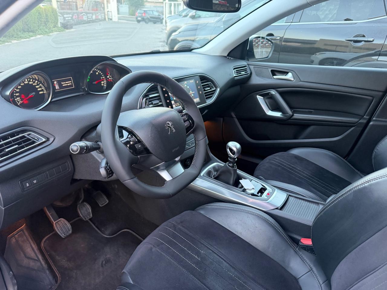 Peugeot 308 BlueHDi 120 S&S Allure