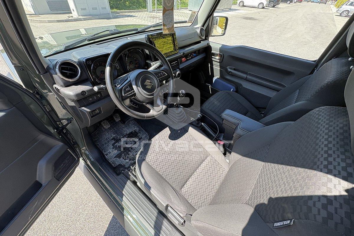 SUZUKI Jimny 1.5 5MT Top