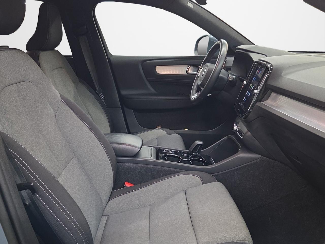 Volvo XC40 B4 AWD automatico Plus Bright