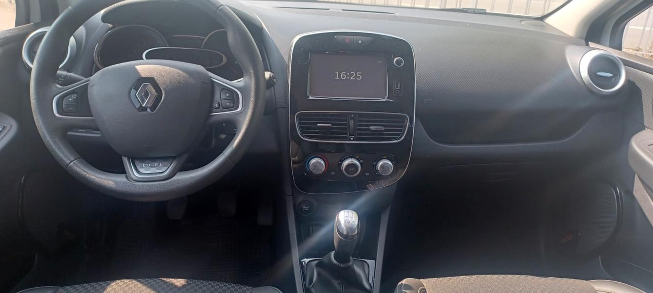 Renault Clio TCe 12V 90 CV 5 porte Duel