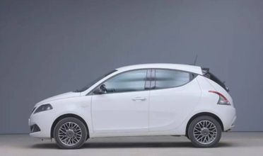 Lancia Ypsilon III 1.0 firefly hybrid Gold Plus 70cv TELECAMERA