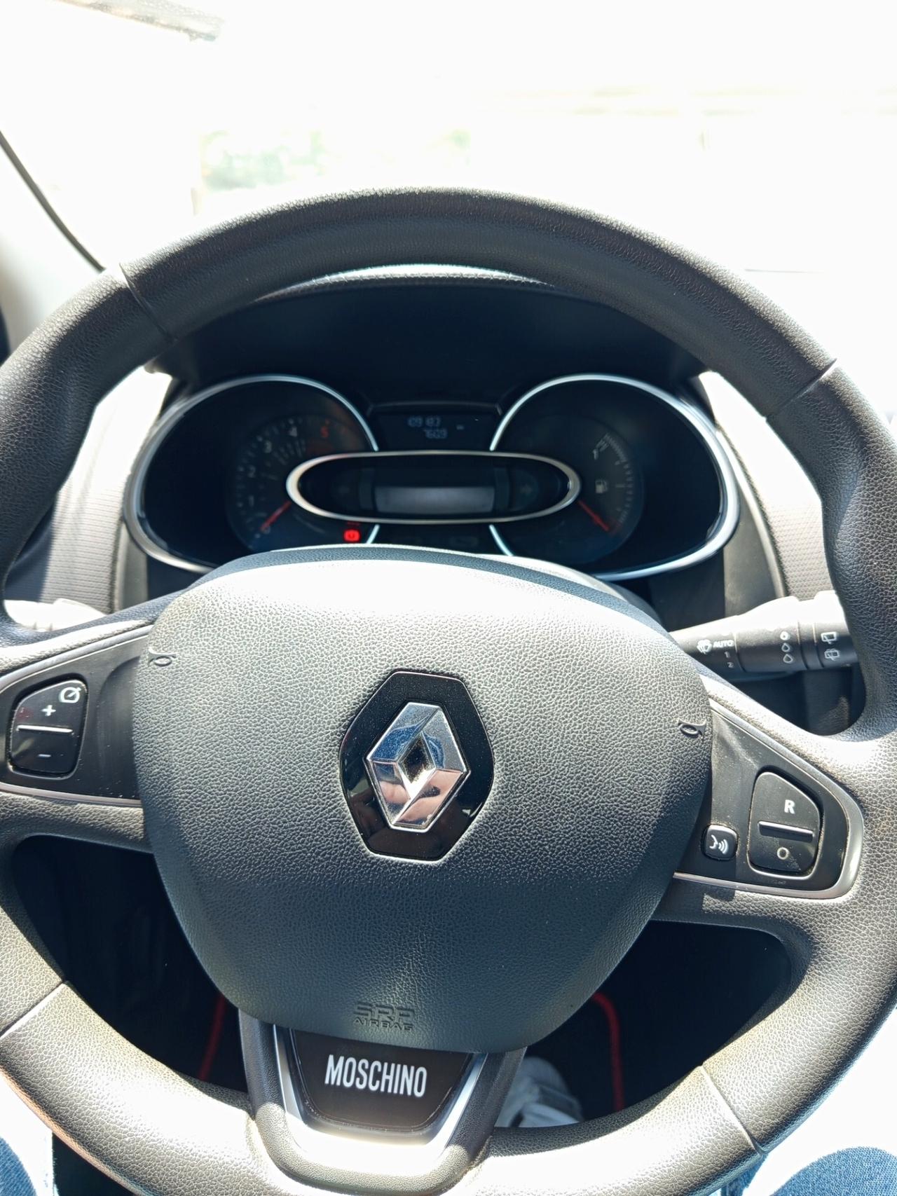 Renault Clio dCi 8V 75 CV 5 porte Moschino Life