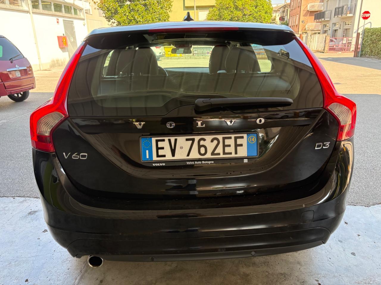 Volvo V60 ..2.0 D3 R momentum anno 2014
