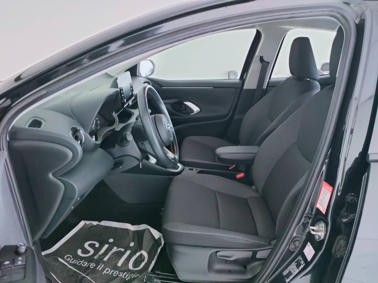 TOYOTA Yaris IV 2020 - Yaris 1.5h Active